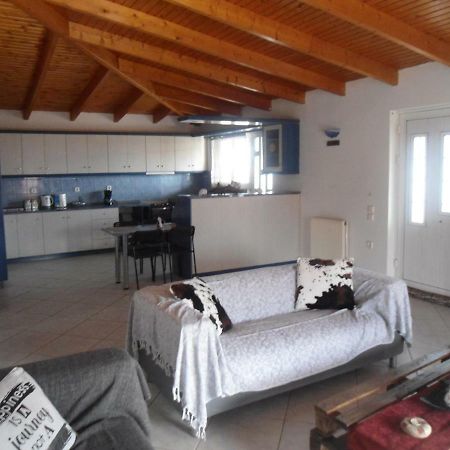 Sunny Apartment 15 Min From Airport And Sea Луца Экстерьер фото