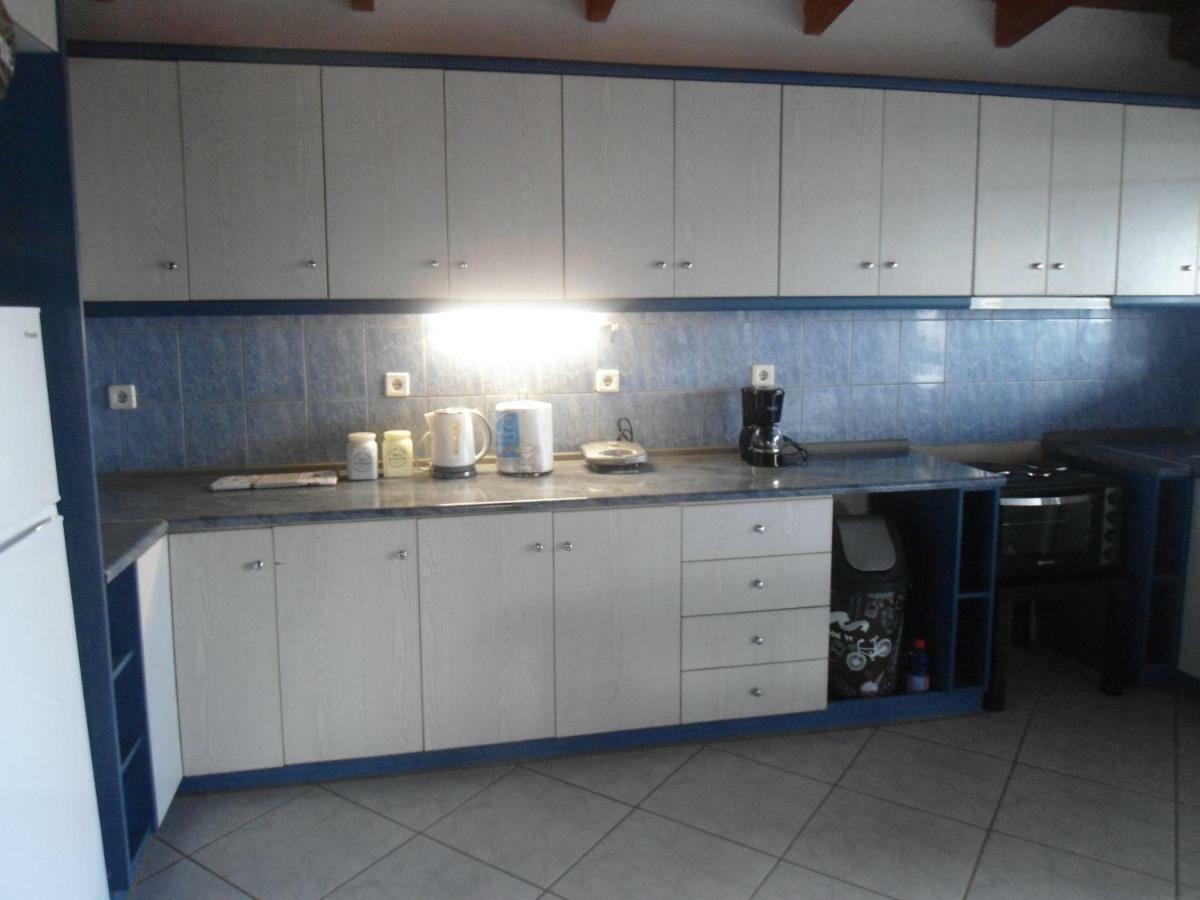 Sunny Apartment 15 Min From Airport And Sea Луца Экстерьер фото