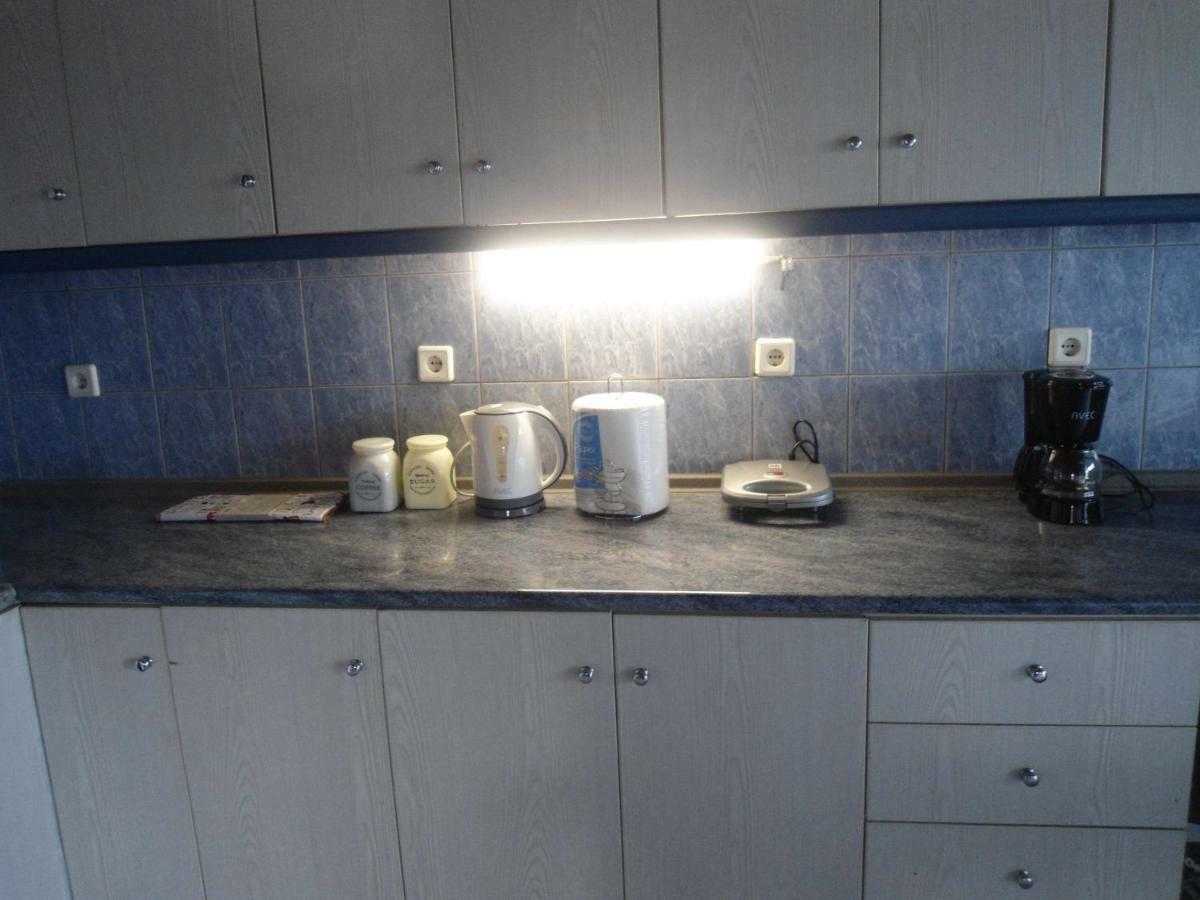 Sunny Apartment 15 Min From Airport And Sea Луца Экстерьер фото